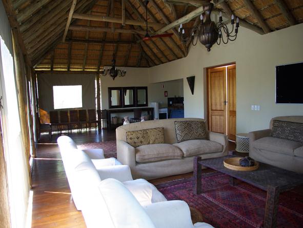 Thakadu River Camp - Lounge1